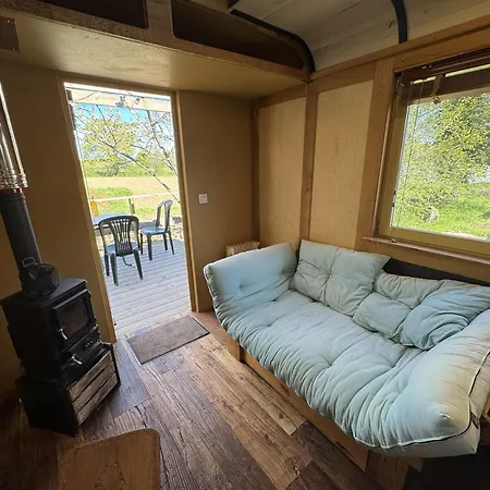 Camping Le A La Ferme Des Rangs D'oignons Le Cellier